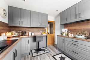 Photo 32- click for photo gallery